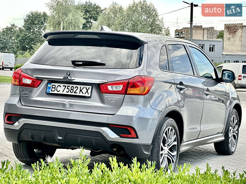 Внедорожник / Кроссовер Mitsubishi Outlander Sport 2018 в Каменец-Подольском