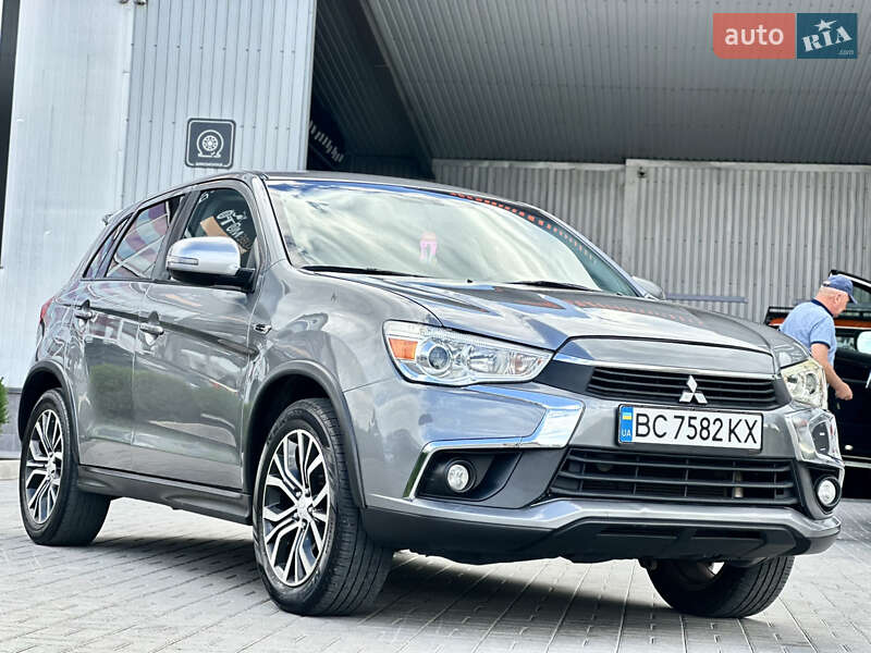 Внедорожник / Кроссовер Mitsubishi Outlander Sport 2018 в Каменец-Подольском