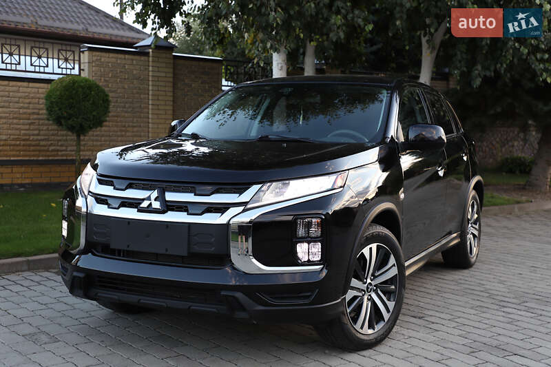 Mitsubishi Outlander Sport 2021