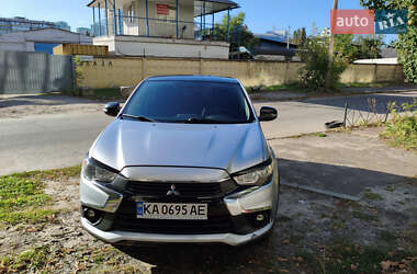 Внедорожник / Кроссовер Mitsubishi Outlander Sport 2016 в Киеве