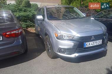 Внедорожник / Кроссовер Mitsubishi Outlander Sport 2016 в Киеве