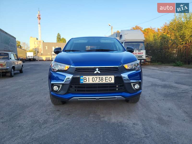 Внедорожник / Кроссовер Mitsubishi Outlander Sport 2017 в Кременчуге