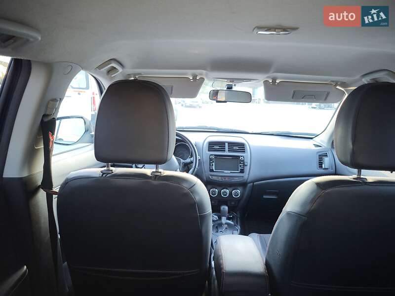 Внедорожник / Кроссовер Mitsubishi Outlander Sport 2017 в Кременчуге