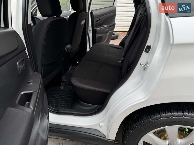 Позашляховик / Кросовер Mitsubishi Outlander Sport 2013 в Смілі