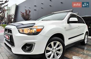 Внедорожник / Кроссовер Mitsubishi Outlander Sport 2015 в Киеве