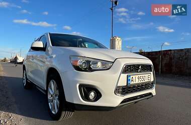 Внедорожник / Кроссовер Mitsubishi Outlander Sport 2015 в Киеве