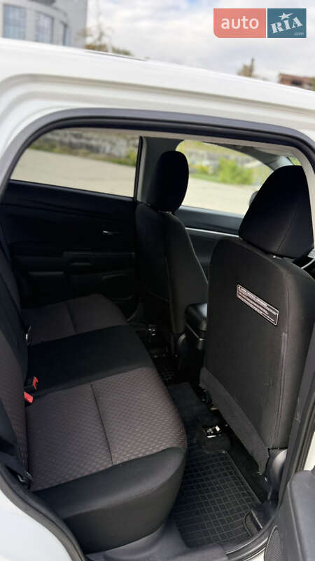 Позашляховик / Кросовер Mitsubishi Outlander Sport 2018 в Дніпрі