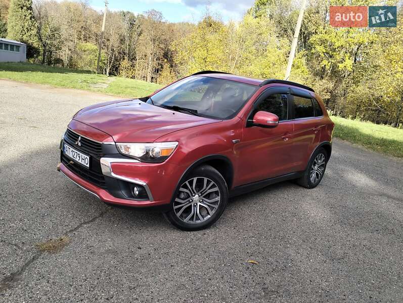 Внедорожник / Кроссовер Mitsubishi Outlander Sport 2016 в Бурштыне