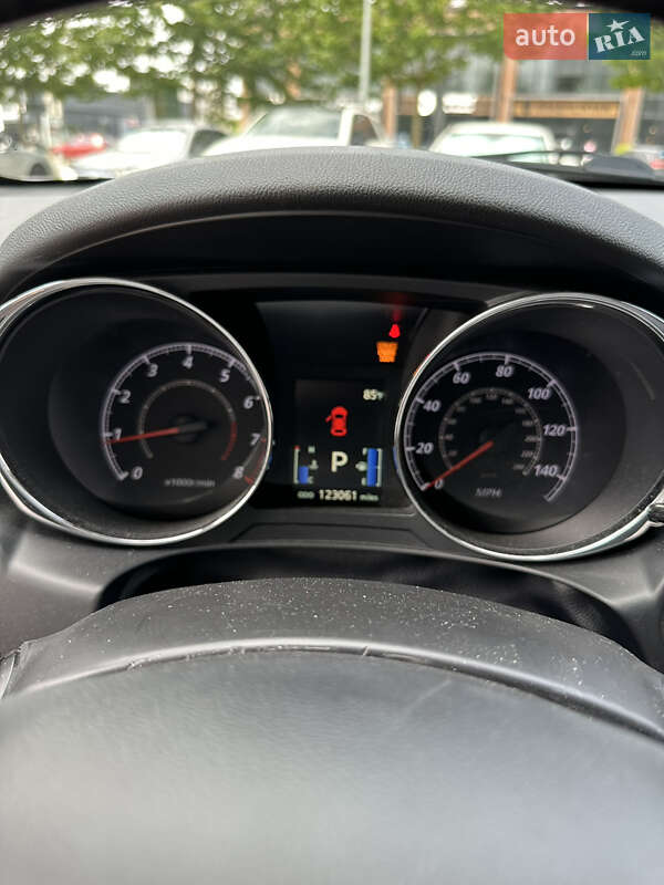 Позашляховик / Кросовер Mitsubishi Outlander Sport 2017 в Києві
