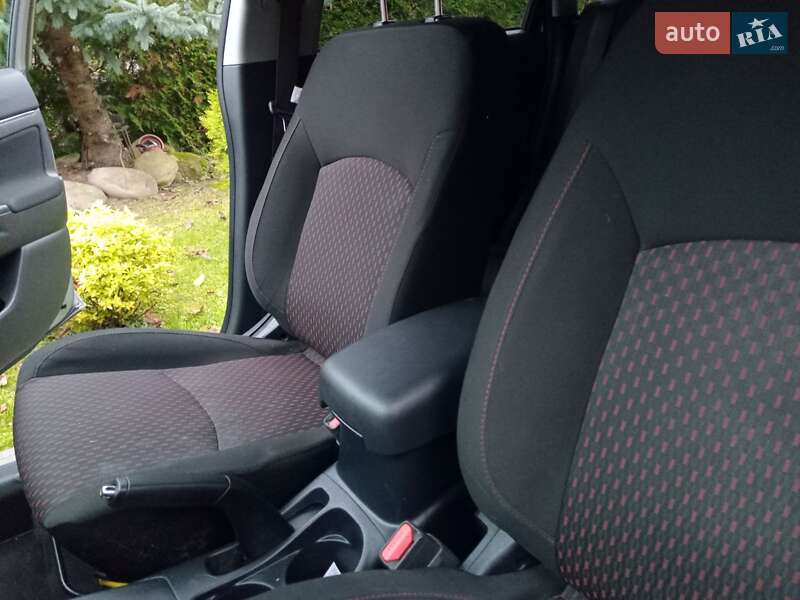 Внедорожник / Кроссовер Mitsubishi Outlander Sport 2016 в Львове фото 11 Внедорожник / Кроссовер Mitsubishi Outlander Sport 2016 в Львове