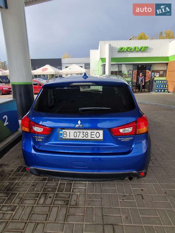 Внедорожник / Кроссовер Mitsubishi Outlander Sport 2017 в Кременчуге