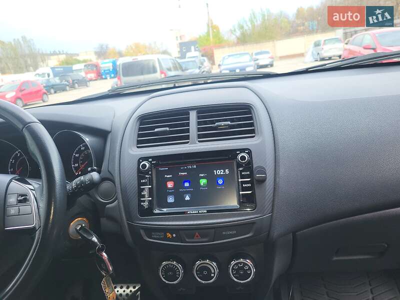 Внедорожник / Кроссовер Mitsubishi Outlander Sport 2017 в Кременчуге