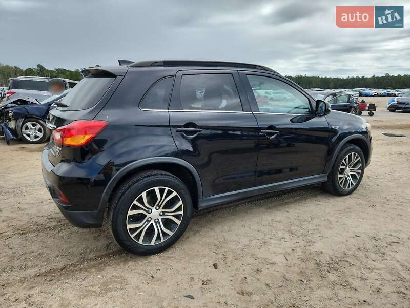 Внедорожник / Кроссовер Mitsubishi Outlander Sport 2018 в Тернополе
