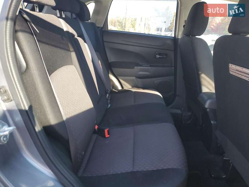 Позашляховик / Кросовер Mitsubishi Outlander Sport 2016 в Одесі фото 11 Позашляховик / Кросовер Mitsubishi Outlander Sport 2016 в Одесі