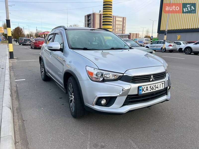 Внедорожник / Кроссовер Mitsubishi Outlander Sport 2016 в Киеве фото 7 Внедорожник / Кроссовер Mitsubishi Outlander Sport 2016 в Киеве