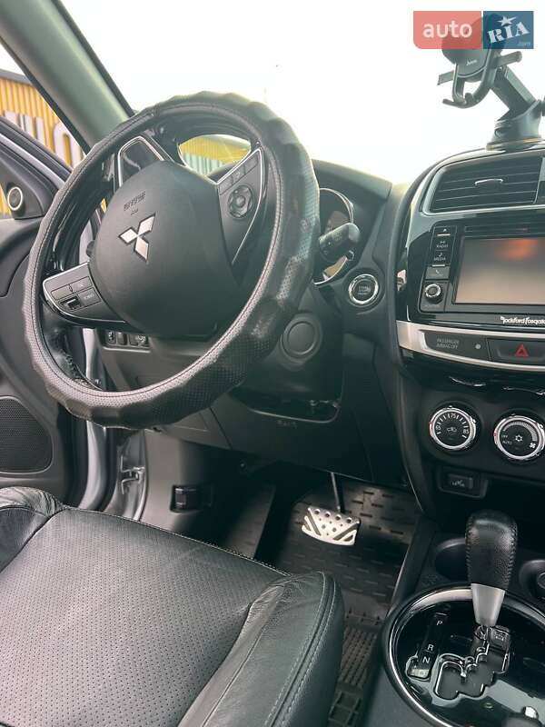 Внедорожник / Кроссовер Mitsubishi Outlander Sport 2016 в Киеве фото 27 Внедорожник / Кроссовер Mitsubishi Outlander Sport 2016 в Киеве