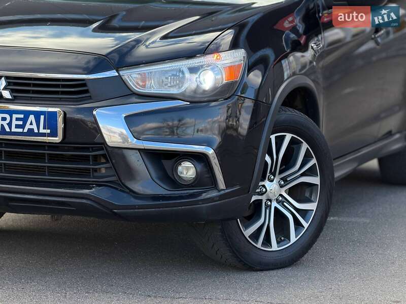 Позашляховик / Кросовер Mitsubishi Outlander Sport 2016 в Кривому Розі