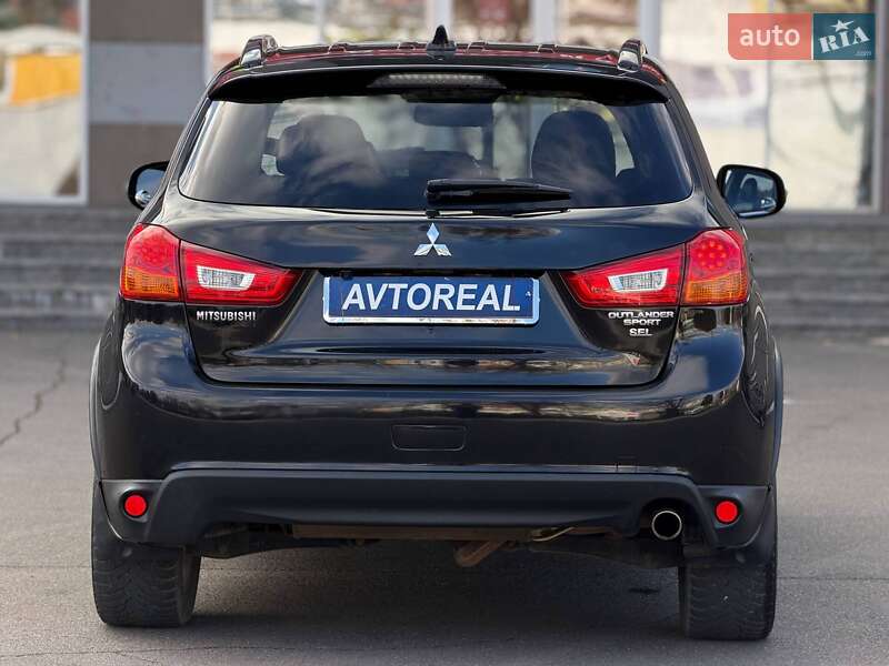 Позашляховик / Кросовер Mitsubishi Outlander Sport 2016 в Кривому Розі