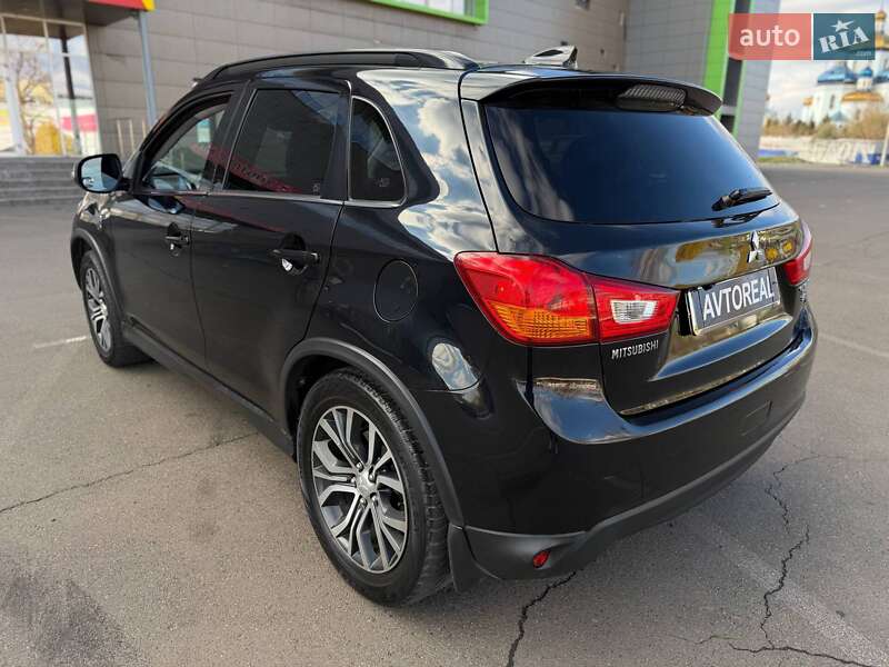 Позашляховик / Кросовер Mitsubishi Outlander Sport 2016 в Кривому Розі
