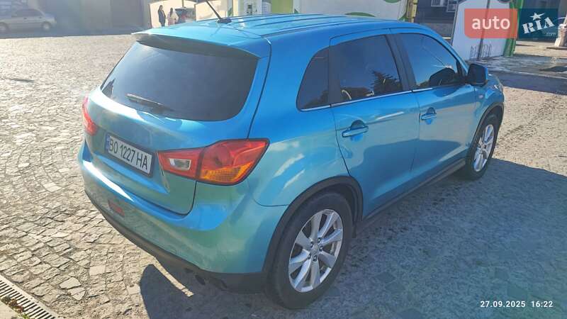 Внедорожник / Кроссовер Mitsubishi Outlander Sport 2013 в Чорткове