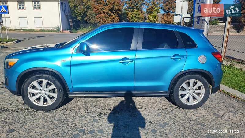 Внедорожник / Кроссовер Mitsubishi Outlander Sport 2013 в Чорткове