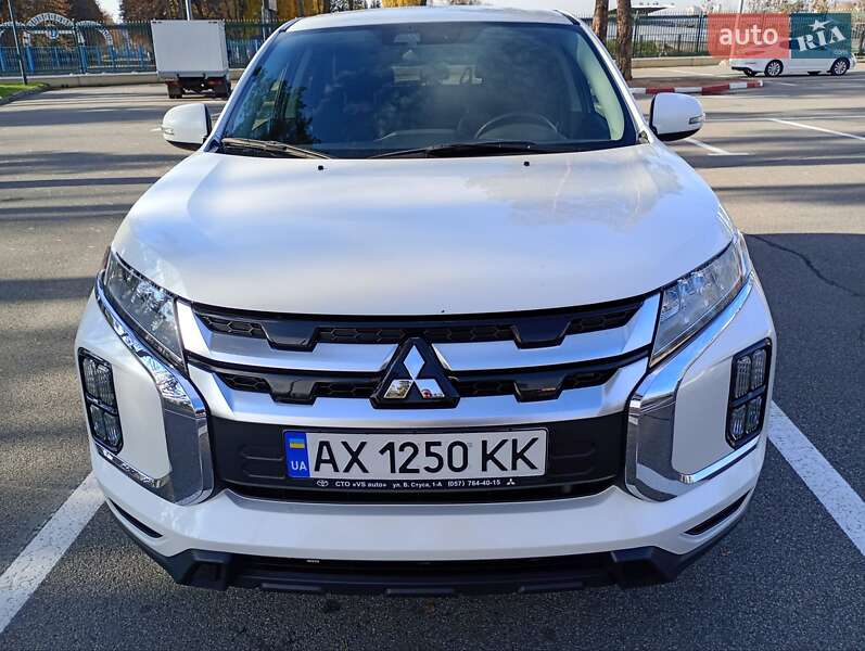 Внедорожник / Кроссовер Mitsubishi Outlander Sport 2020 в Харькове