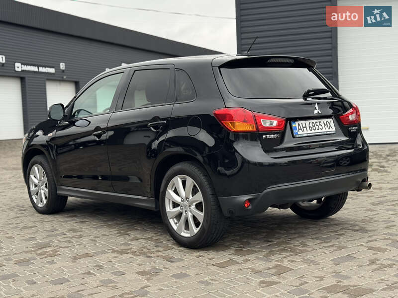 Внедорожник / Кроссовер Mitsubishi Outlander Sport 2015 в Киеве фото 3 Внедорожник / Кроссовер Mitsubishi Outlander Sport 2015 в Киеве