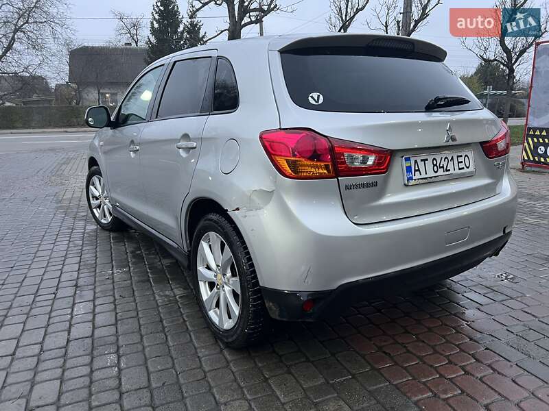 Внедорожник / Кроссовер Mitsubishi Outlander Sport 2014 в Ивано-Франковске