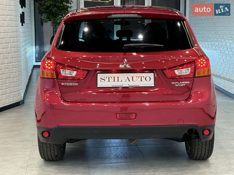 Внедорожник / Кроссовер Mitsubishi Outlander Sport 2014 в Одессе