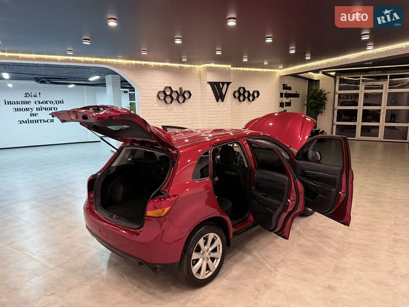 Внедорожник / Кроссовер Mitsubishi Outlander Sport 2014 в Одессе