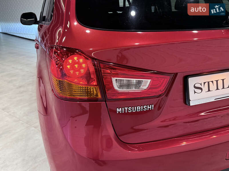 Внедорожник / Кроссовер Mitsubishi Outlander Sport 2014 в Одессе