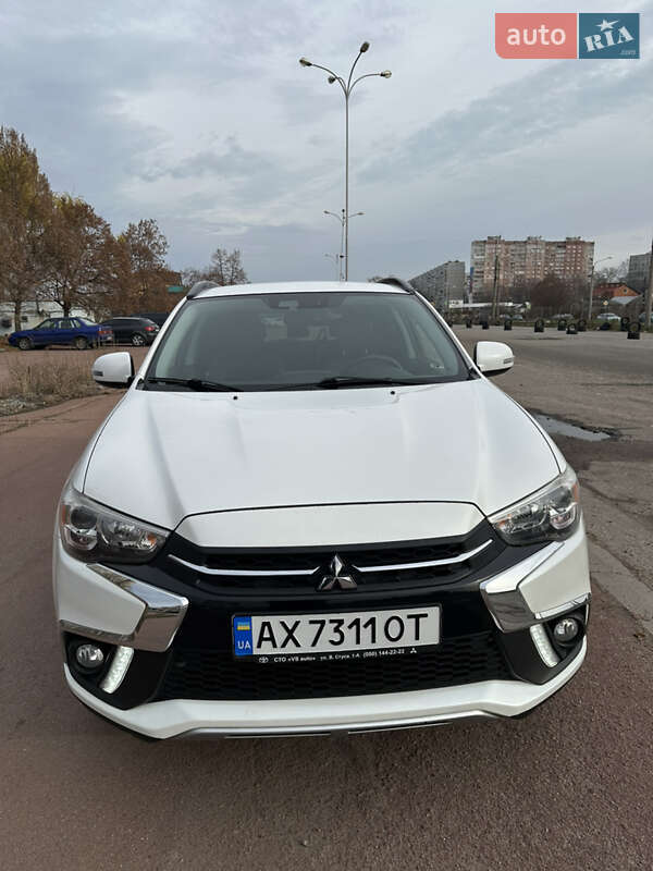 Mitsubishi Outlander Sport 2019