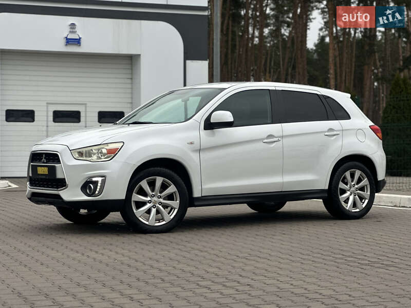 Внедорожник / Кроссовер Mitsubishi Outlander Sport 2015 в Киеве