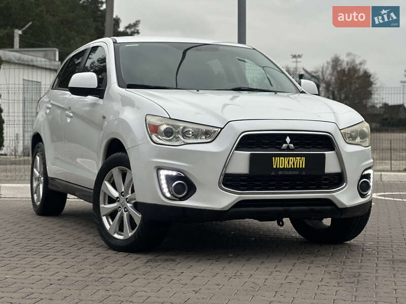 Внедорожник / Кроссовер Mitsubishi Outlander Sport 2015 в Киеве