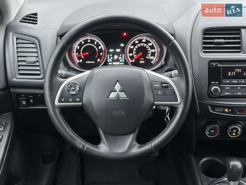 Внедорожник / Кроссовер Mitsubishi Outlander Sport 2015 в Киеве