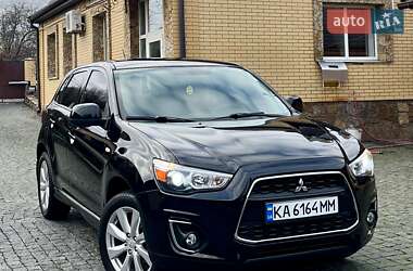 Внедорожник / Кроссовер Mitsubishi Outlander Sport 2015 в Умани