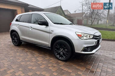 Внедорожник / Кроссовер Mitsubishi Outlander Sport 2017 в Черкассах
