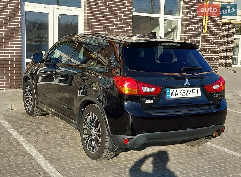 Mitsubishi Outlander Sport 2016