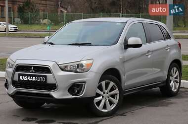 Внедорожник / Кроссовер Mitsubishi Outlander Sport 2013 в Харькове