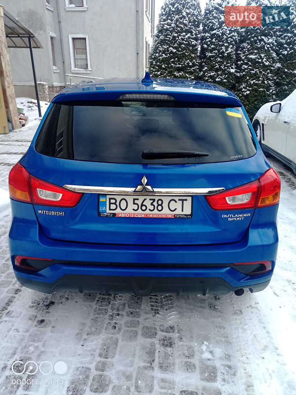 Внедорожник / Кроссовер Mitsubishi Outlander Sport 2018 в Тернополе