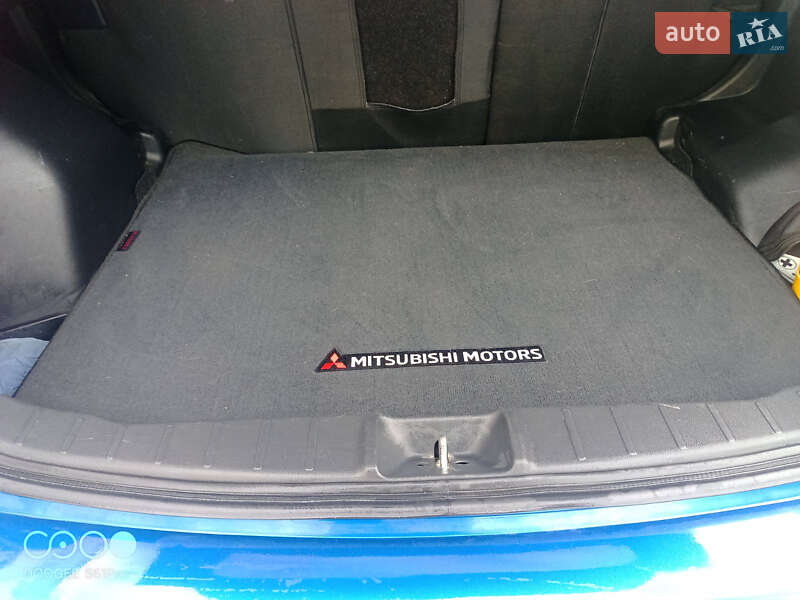 Внедорожник / Кроссовер Mitsubishi Outlander Sport 2018 в Тернополе