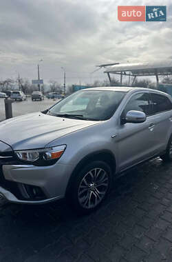 Внедорожник / Кроссовер Mitsubishi Outlander Sport 2018 в Николаеве