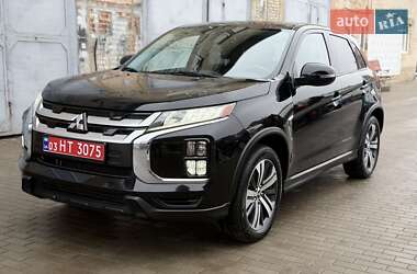 Внедорожник / Кроссовер Mitsubishi Outlander Sport 2020 в Киеве