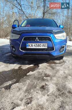 Позашляховик / Кросовер Mitsubishi Outlander Sport 2015 в Києві