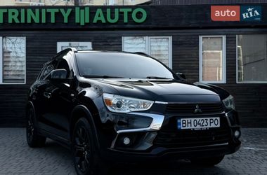 Позашляховик / Кросовер Mitsubishi Outlander Sport 2017 в Одесі