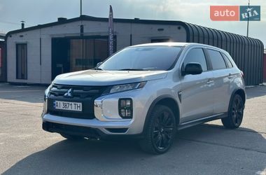 Позашляховик / Кросовер Mitsubishi Outlander Sport 2021 в Києві