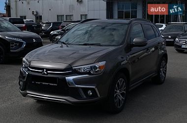 Внедорожник / Кроссовер Mitsubishi Outlander Sport 2018 в Львове