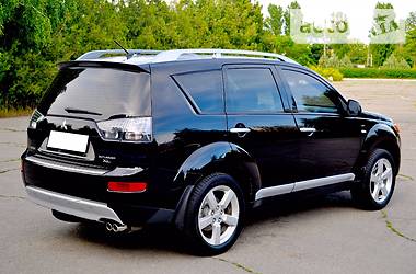 Внедорожник / Кроссовер Mitsubishi Outlander XL 2008 в Одессе