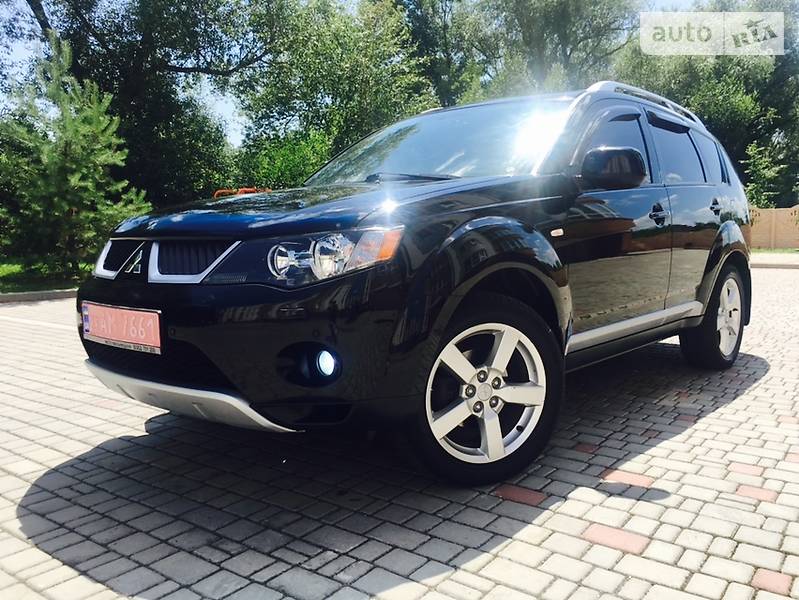 Внедорожник / Кроссовер Mitsubishi Outlander XL 2008 в Ивано-Франковске