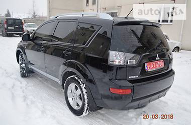 Внедорожник / Кроссовер Mitsubishi Outlander XL 2009 в Ивано-Франковске